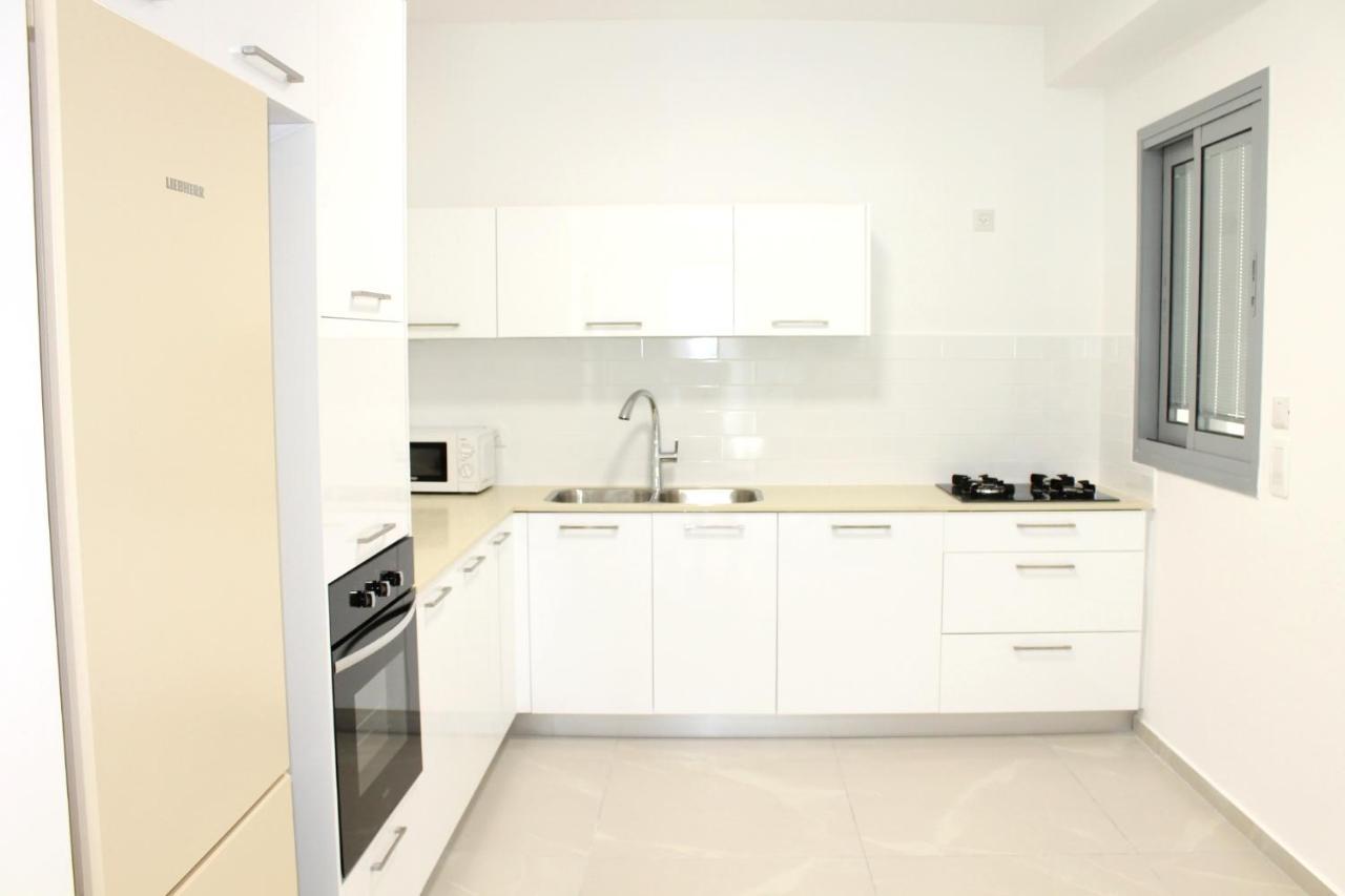 Beach Suite Israel- Private Jacuzzi, Beach View, Gym, Low Fee For Off-Site Indoor Pool & Spa ביץ סוייט ישראל- ג'קוזי פרטי עם נוף ים, אפשרות לבריכה מקורה וספא בתשלום ממש מוזל Aschkelon Exterior foto